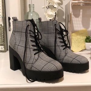 Forever 21 heeled boots NEVER WORN
